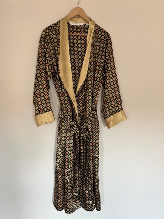 Victoria's Secret Other - Vintage Victoria's Secret Satin Robe Women’s Black Geometric with Gold Trim Sz M